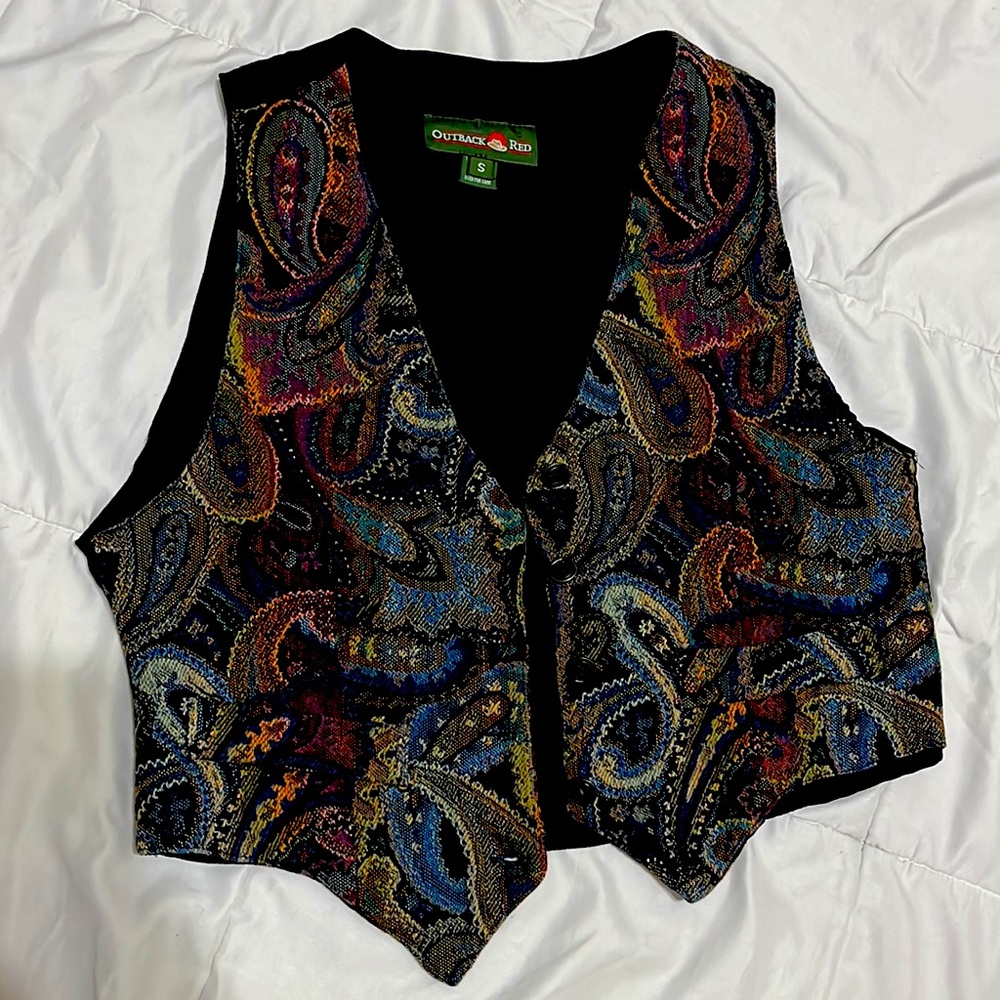 Gorgeous size small vintage vest outback red